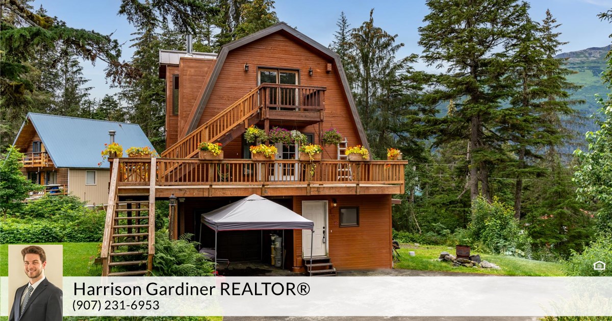 172 St Johann Loop, Girdwood, AK 99587